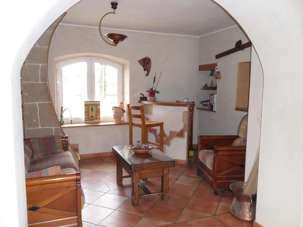 Maison De Campagne Везон-ла-Ромен Номер фото